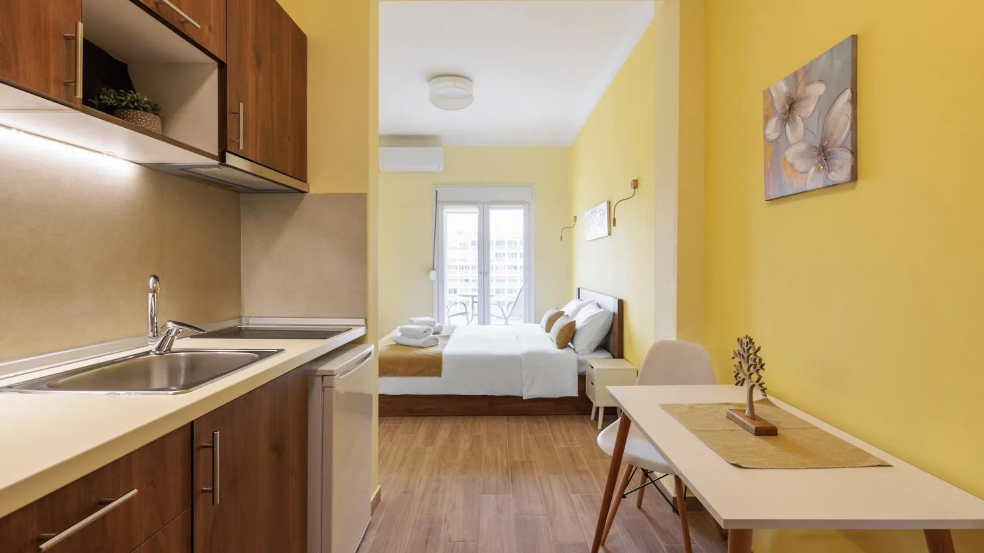 F & B Collection - Metro Urban Stays Thessaloniki Apartment