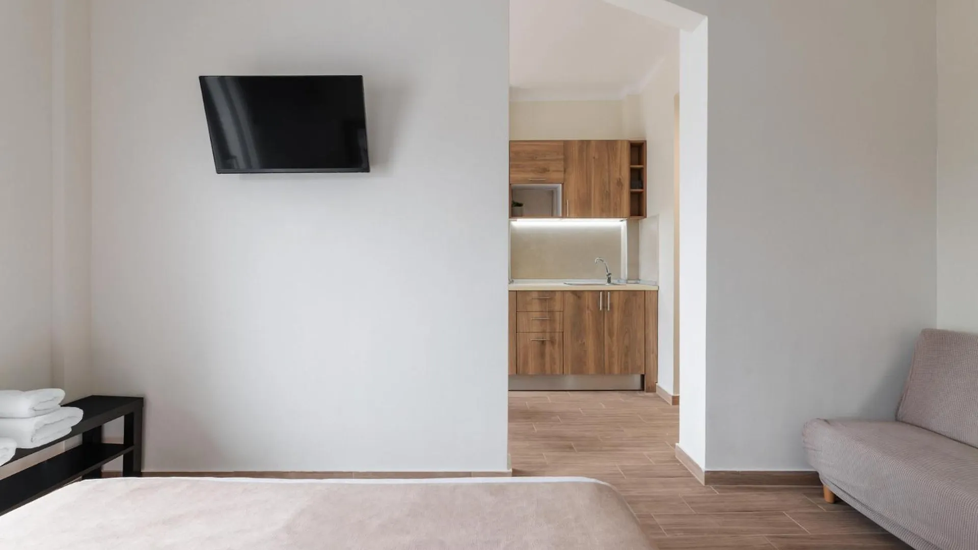 F & B Collection - Metro Urban Stays Thessaloniki Apartment