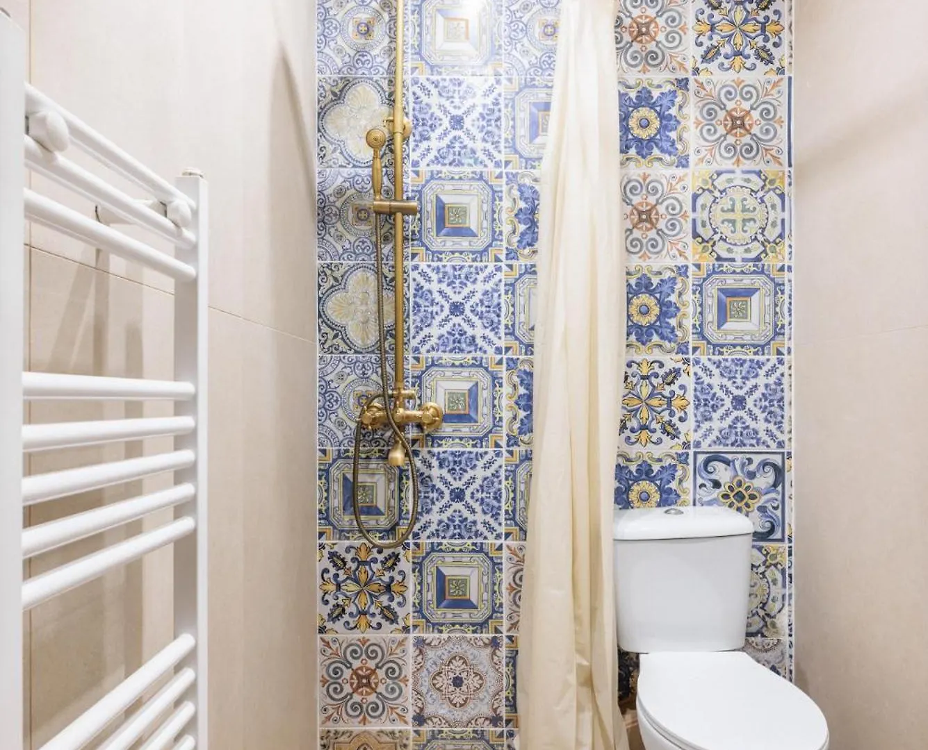 Apartment F & B Collection - Metro Urban Stays Thessaloniki