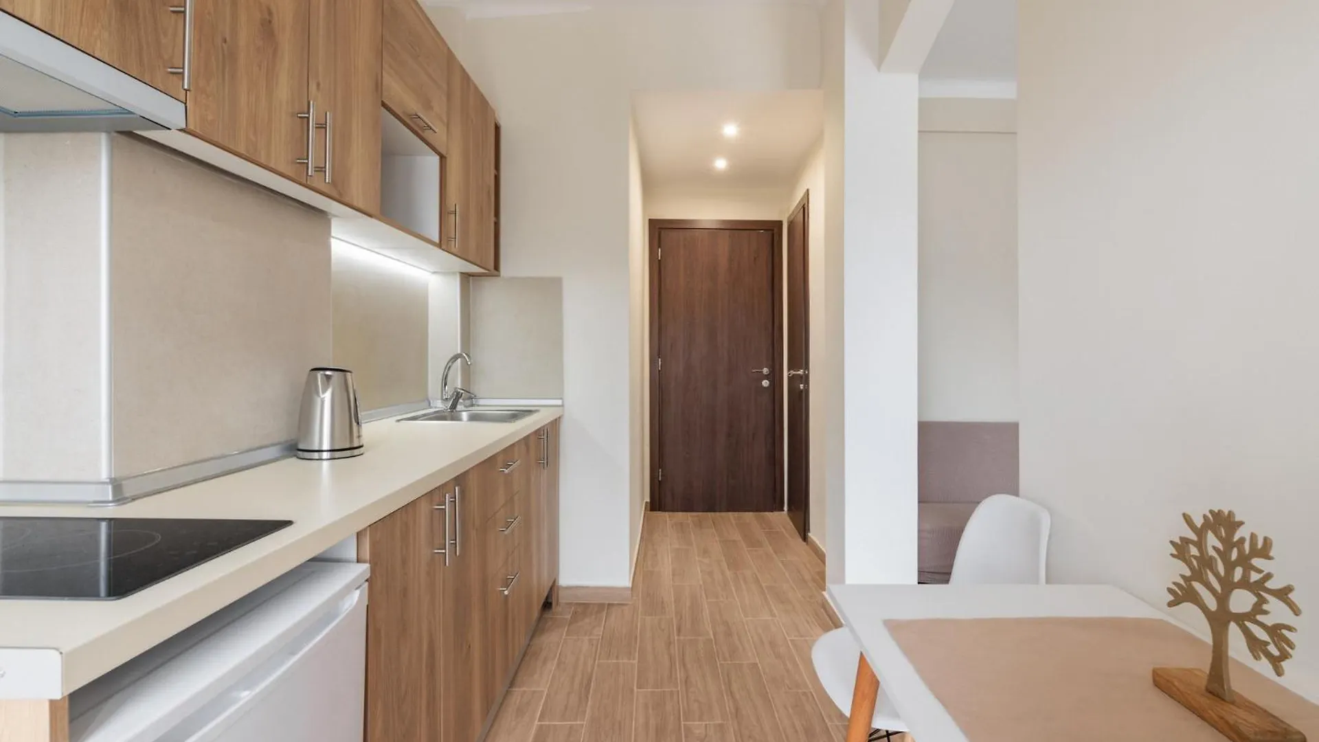 F & B Collection - Metro Urban Stays Thessaloniki